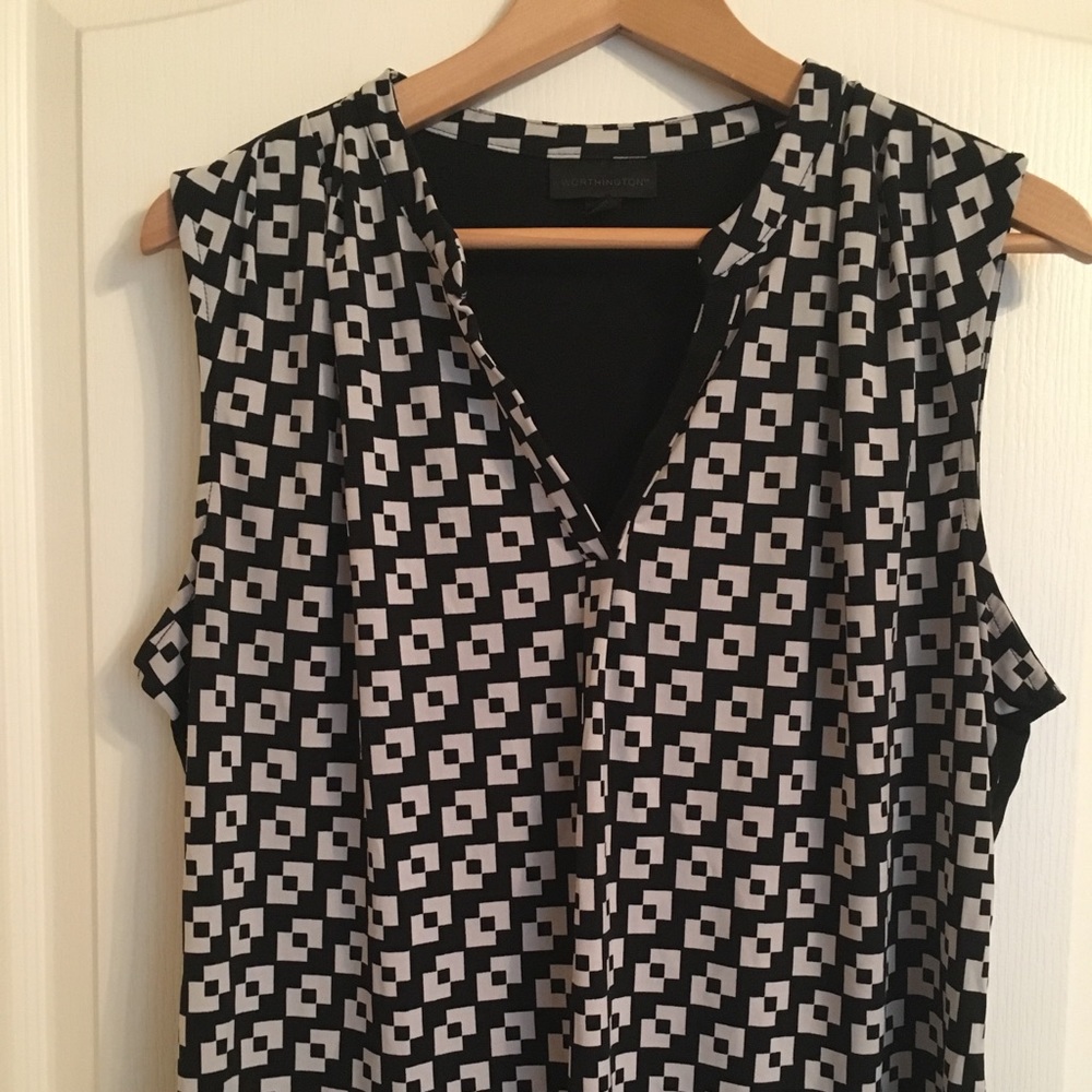 Worthington blouse in black & white